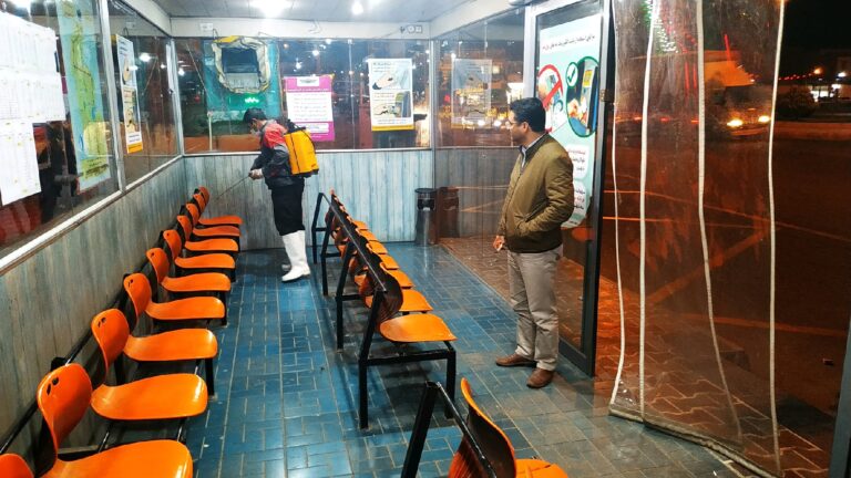 آغاز عملیات ضدعفونی ایستگاه های اتوبوس